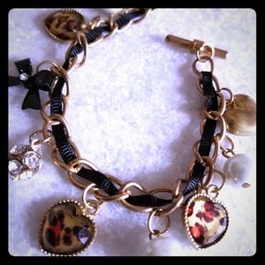 Betsey Johnson gold charm bracelet,  heart.